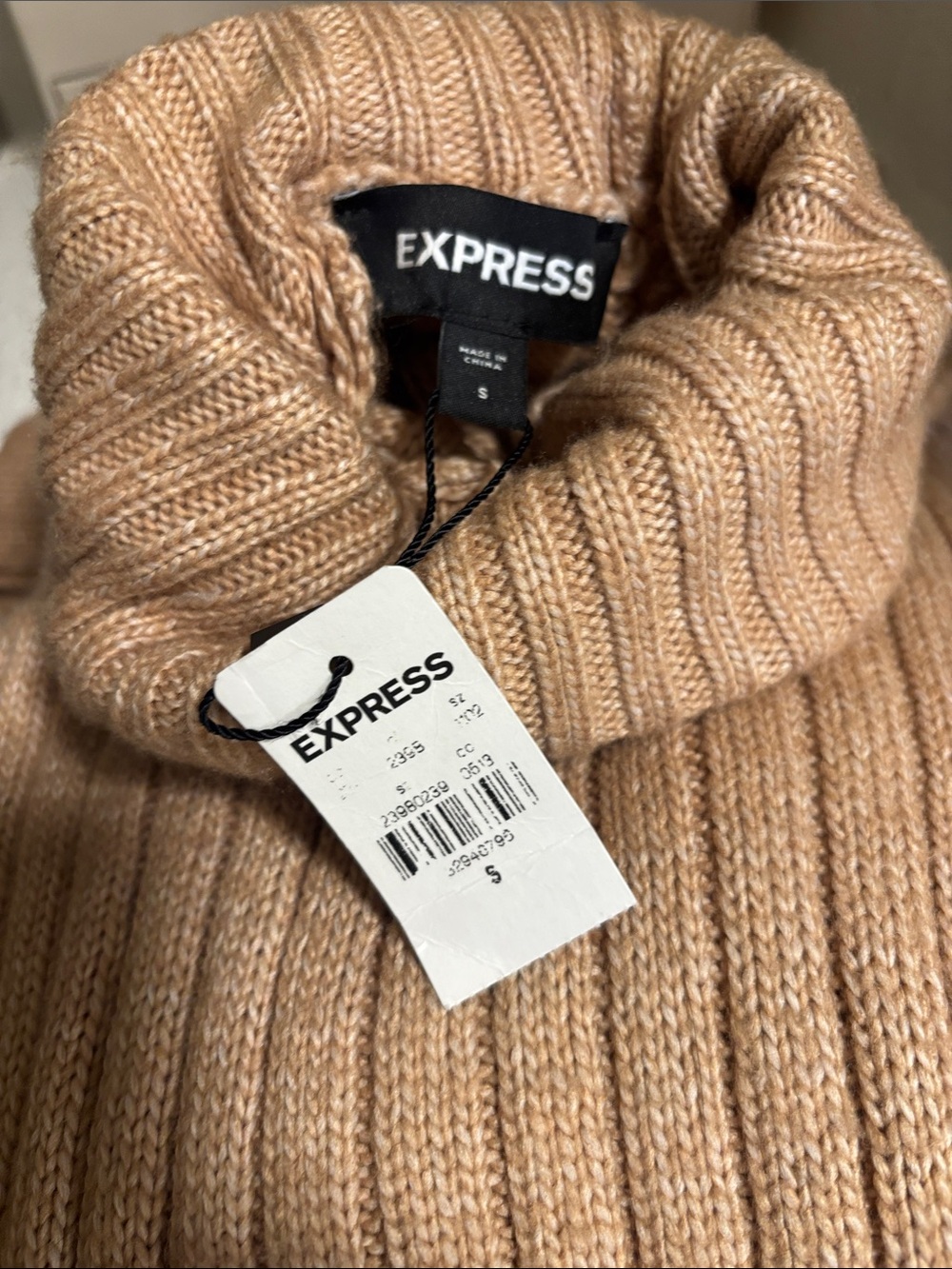 NWT Express Women's Camel Ribbed Turtleneck Sweater fits LIKE A MEDIUM